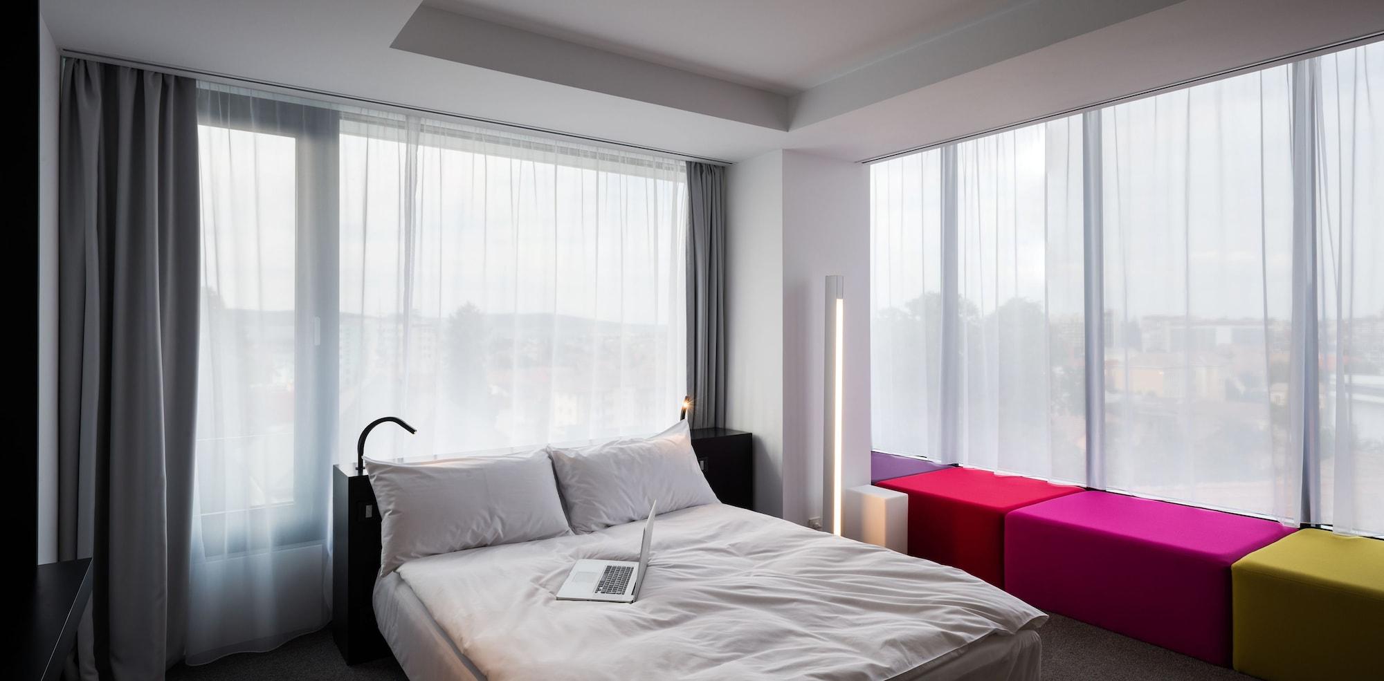 Hotel Privo Тыргу-Муреш Экстерьер фото